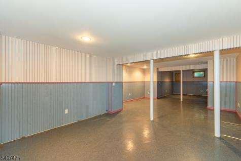 4 Stratford Drive Randolph NJ 07869