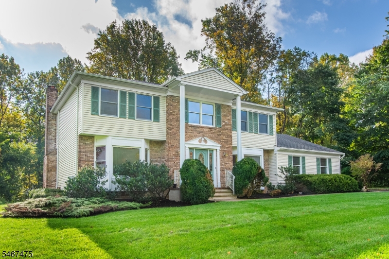4 Stratford Drive Randolph NJ 07869
