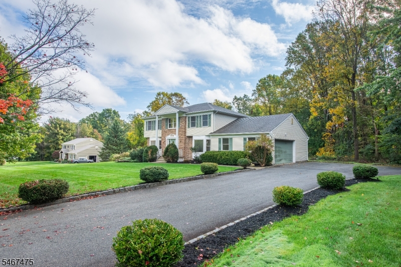 4 Stratford Drive Randolph NJ 07869