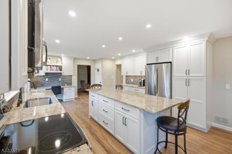 17 Dogwood Drive Delaware NJ 08822