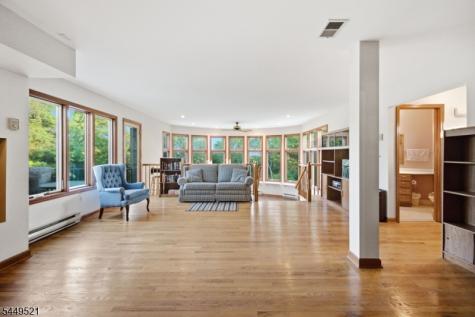 17 Dogwood Drive Delaware NJ 08822