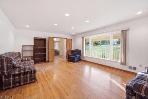 17 Dogwood Drive Delaware NJ 08822