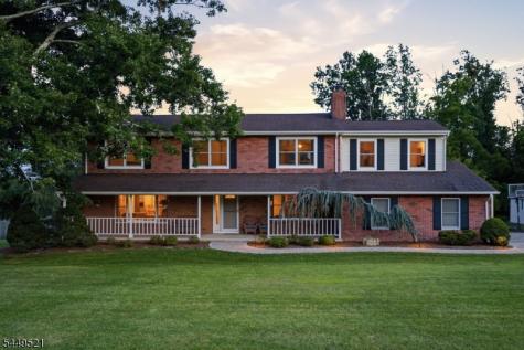 17 Dogwood Drive Delaware NJ 08822