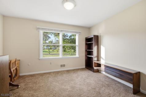 17 Dogwood Drive Delaware NJ 08822