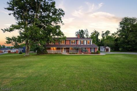 17 Dogwood Drive Delaware NJ 08822