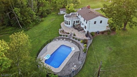 17 Dogwood Drive Delaware NJ 08822