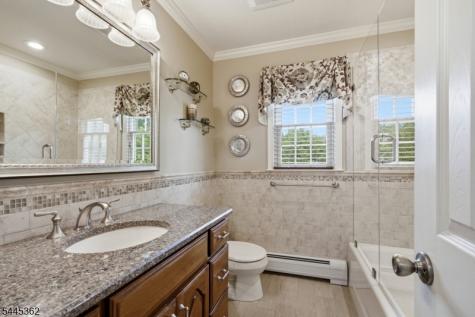 16 Brookside Road Roxbury NJ 07876