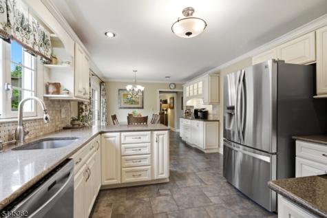 16 Brookside Road Roxbury NJ 07876