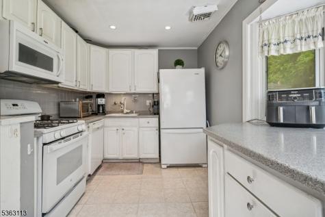 32 Charnwood Road New Providence NJ 07974