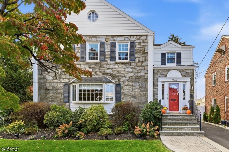 2766 Larchmont Road Union NJ 07083