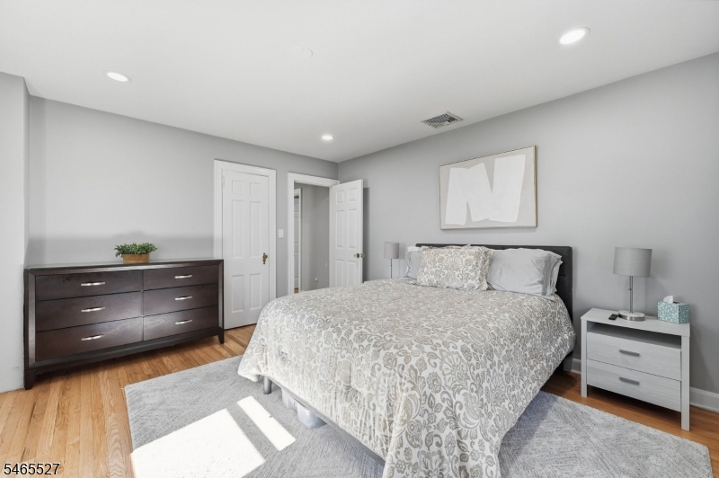 2766 Larchmont Road Union NJ 07083