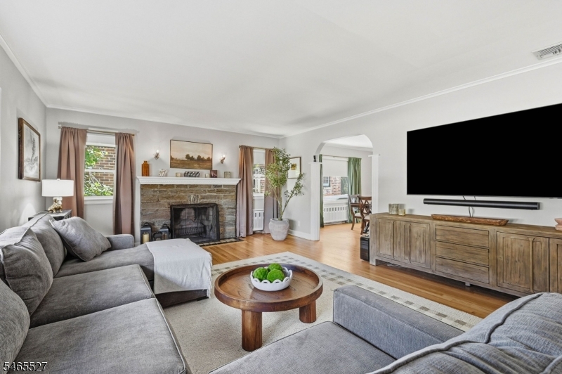 2766 Larchmont Road Union NJ 07083