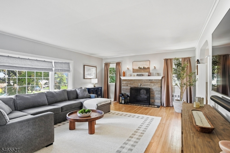 2766 Larchmont Road Union NJ 07083