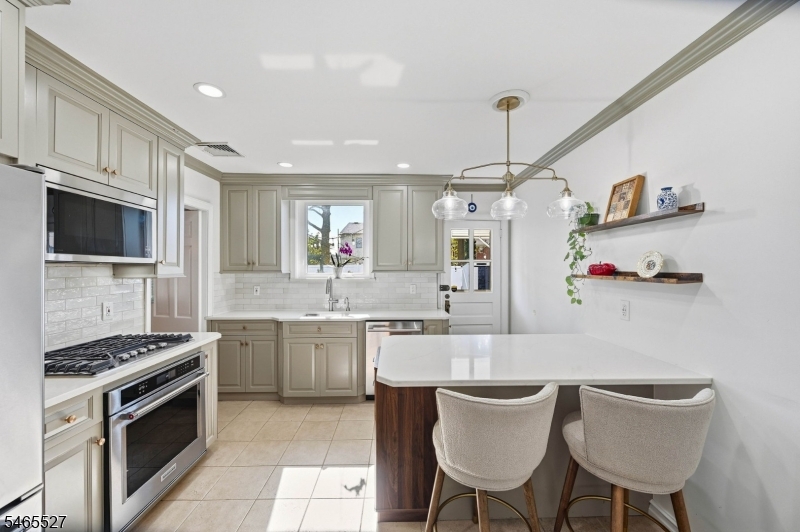 2766 Larchmont Road Union NJ 07083