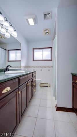 2 Center Street Holland NJ 08848