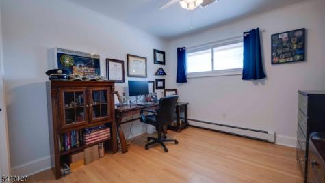 2 Center Street Holland NJ 08848