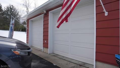 2 Center Street Holland NJ 08848