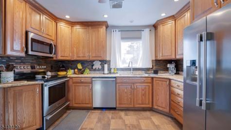 2 Center Street Holland NJ 08848