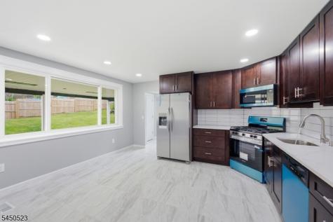34 N Prospect Street Lopatcong NJ 08865