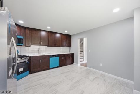 34 N Prospect Street Lopatcong NJ 08865