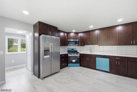34 N Prospect Street Lopatcong NJ 08865