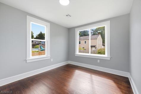 34 N Prospect Street Lopatcong NJ 08865