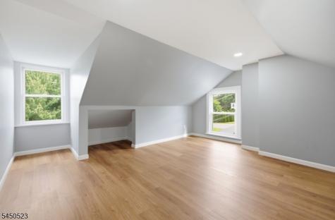 34 N Prospect Street Lopatcong NJ 08865
