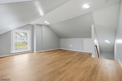 34 N Prospect Street Lopatcong NJ 08865