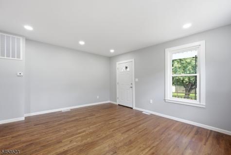 34 N Prospect Street Lopatcong NJ 08865