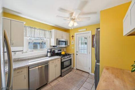 23 Smith Avenue Wanaque NJ 07420