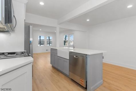325 Hollywood Avenue Hillside NJ 07205