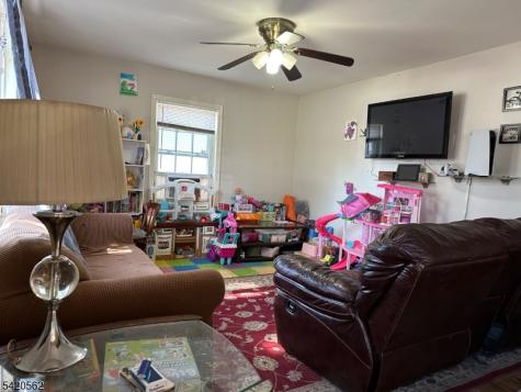 5 Brookside Avenue Pequannock NJ 07444