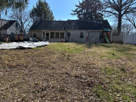 5 Brookside Avenue Pequannock NJ 07444