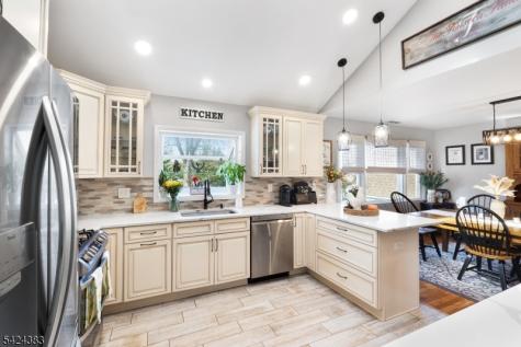 68 Doris Way Clark NJ 07066