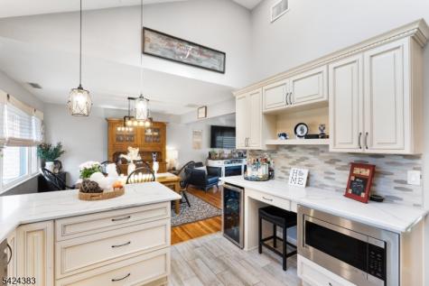 68 Doris Way Clark NJ 07066