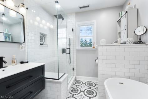 68 Doris Way Clark NJ 07066