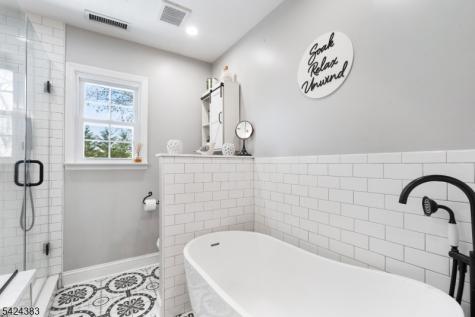 68 Doris Way Clark NJ 07066