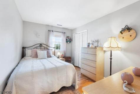 68 Doris Way Clark NJ 07066