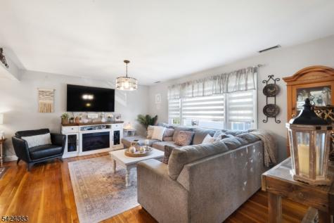 68 Doris Way Clark NJ 07066