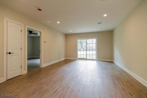 217 W 2nd Avenue Roselle NJ 07203