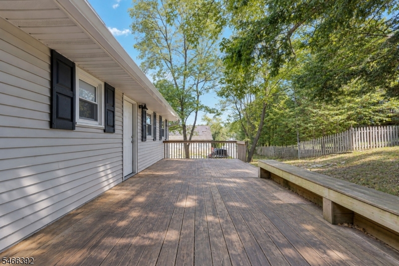 15 Hillside Avenue Hopatcong NJ 07843
