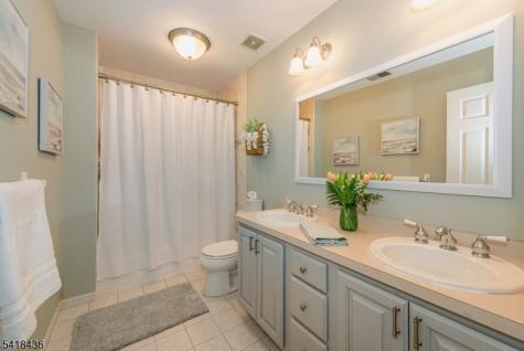 5 Crestview Lane Sparta NJ 07871