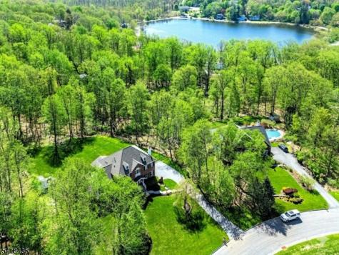 5 Crestview Lane Sparta NJ 07871