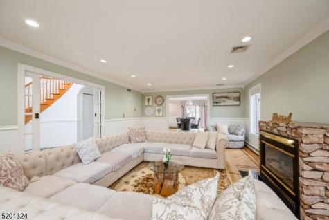 15 Fox Run North Caldwell NJ 07006