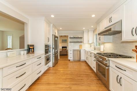 289 Boulevard Mountain Lakes NJ 07046