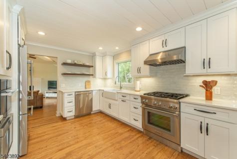 289 Boulevard Mountain Lakes NJ 07046