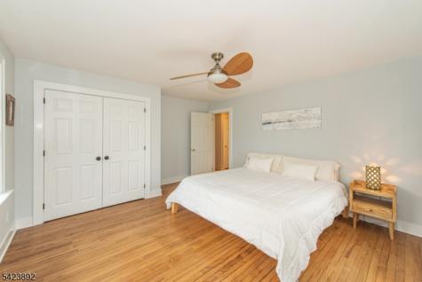 289 Boulevard Mountain Lakes NJ 07046