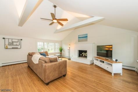 289 Boulevard Mountain Lakes NJ 07046