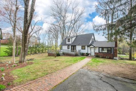 289 Boulevard Mountain Lakes NJ 07046