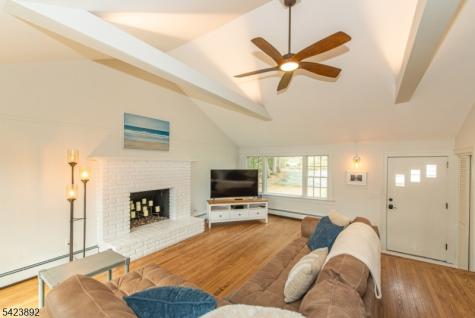 289 Boulevard Mountain Lakes NJ 07046